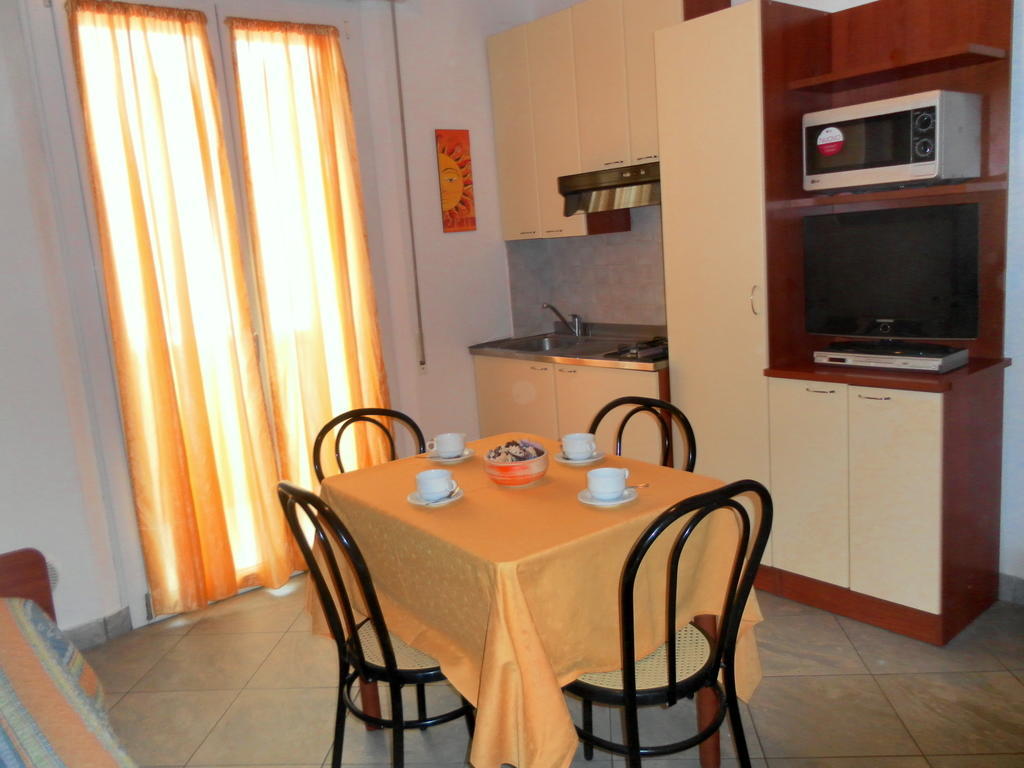 Residence Carioca Римини Номер фото