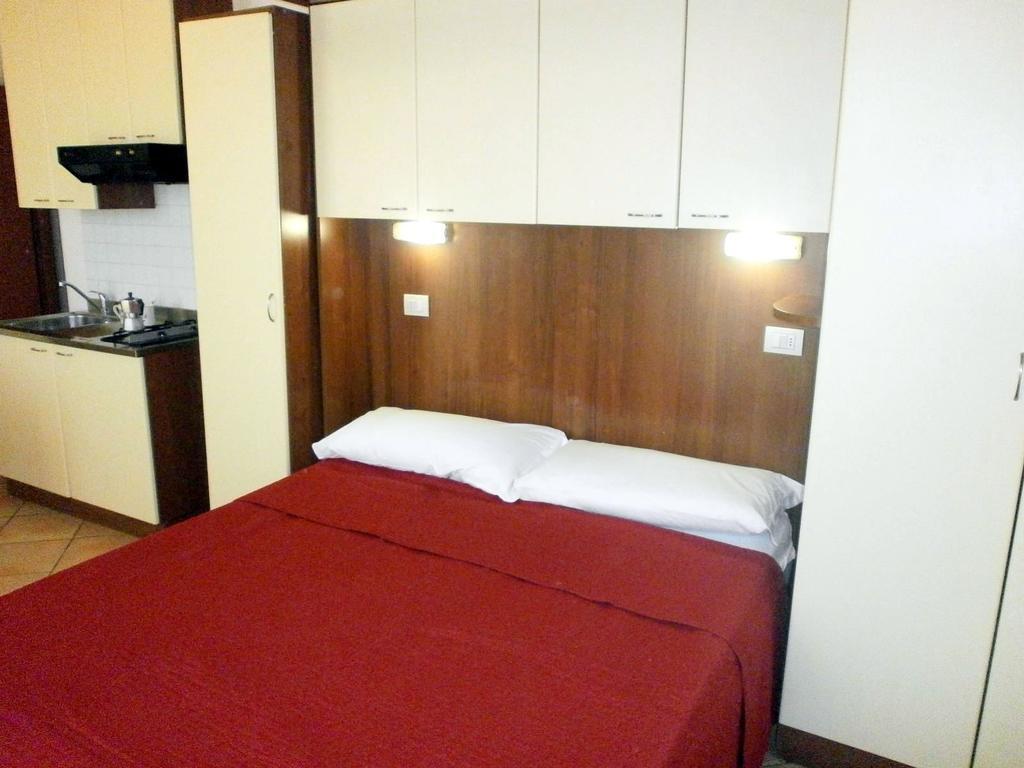 Residence Carioca Римини Номер фото