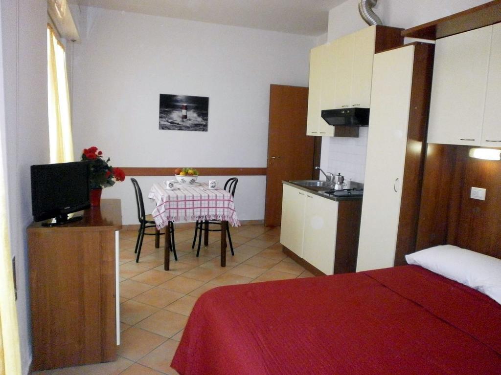 Residence Carioca Римини Номер фото